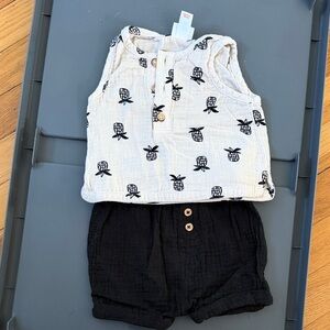 Old navy 3-6mo set